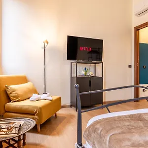 https://certosa-rho-fiera-cozy-apt-near-rho-fiera-and-san-siro-stadium.it-lombardy.com