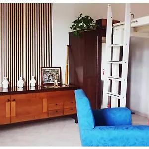 https://naviglio-135.it-lombardy.com